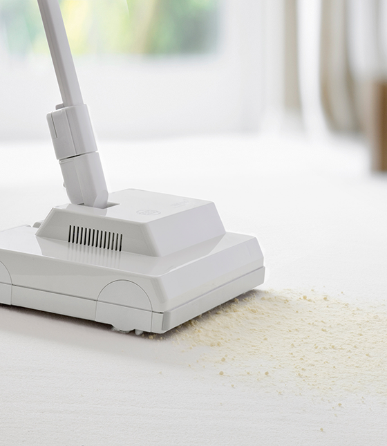 SEBO Duo on carpet with powder